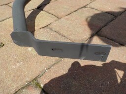 Držák blatníku horní levý