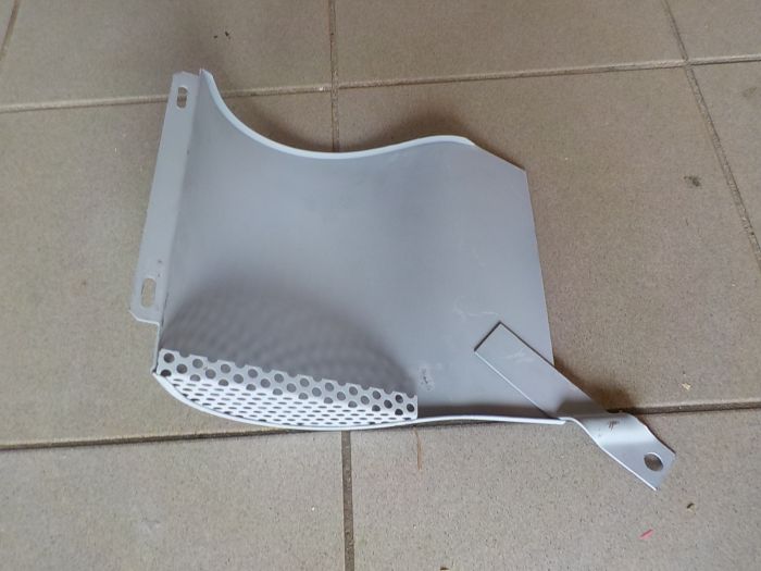 Boční kryt alternátoru