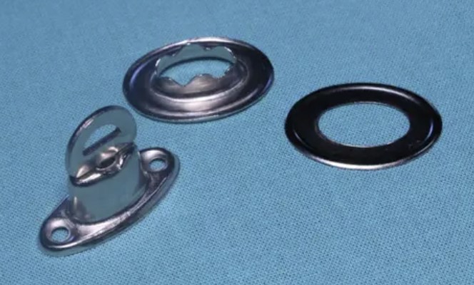 Autozávěs dečky chladiče