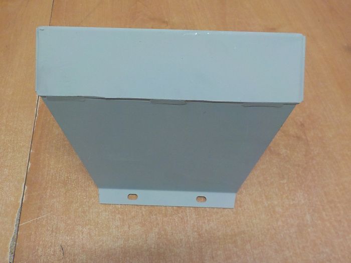 Držák světlometu zadní levý