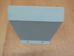 Držák světlometu zadní levý