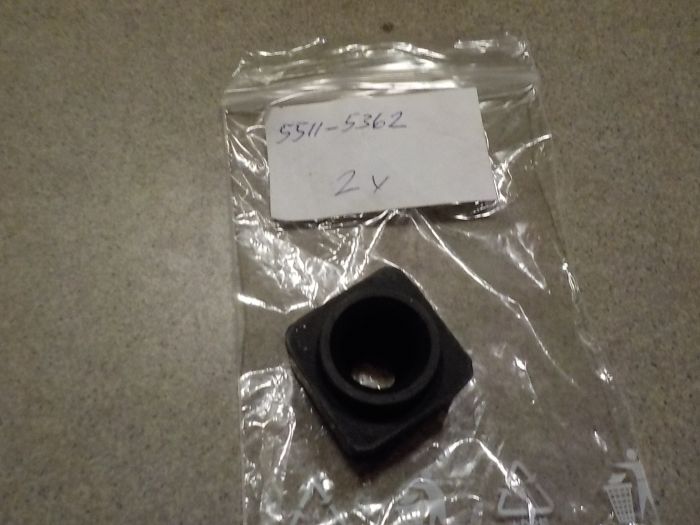 Lůžko čepu kapoty