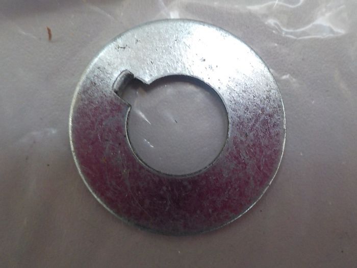 Podložka přítažné matice vodní pumpy