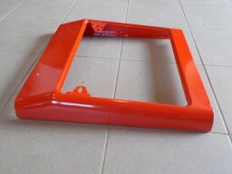 Přední maska Z5211-7745 komaxit červená
