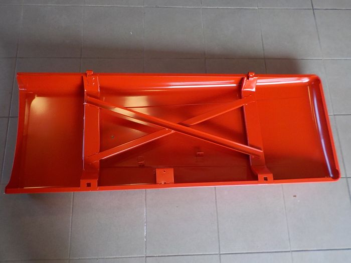 Kapota motoru Z6211-7245 komaxit červená