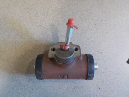 Brzdový váleček dovoz