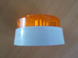 Kryt pozičního světla oranžový