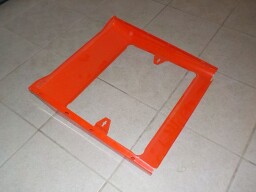 Přední maska Zetor Z5711-6911 komaxit červená