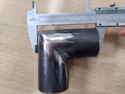 Koleno chladiče kovové 