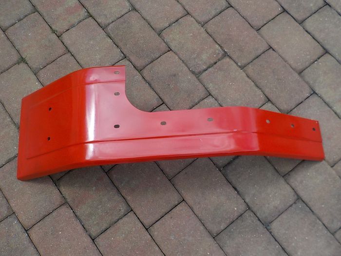 Blatník přední levý - hnací náprava komaxit