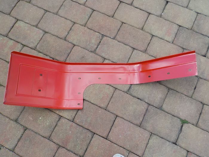 Blatník přední levý - hnací náprava komaxit