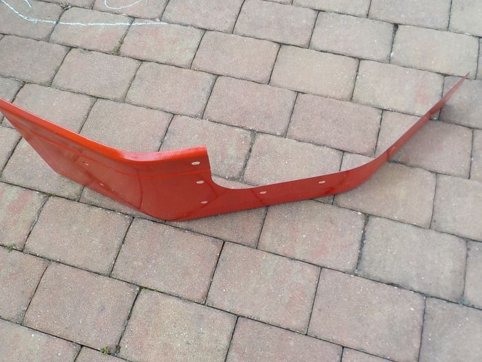 Blatník přední levý - hnací náprava komaxit