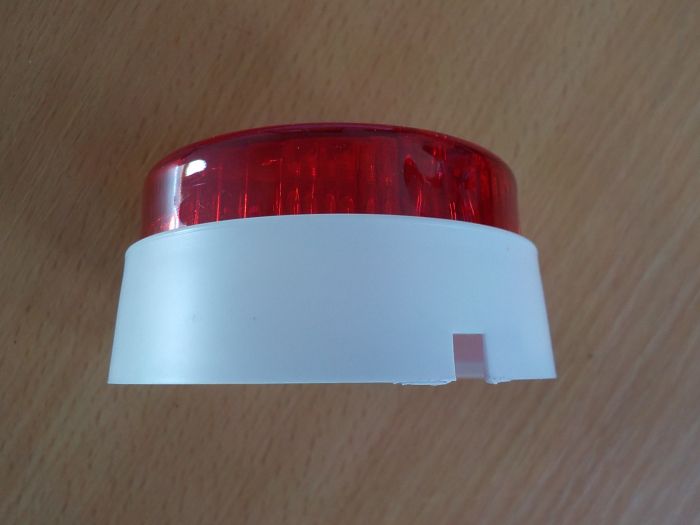 Kryt pozičního světla červený