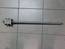 Matice řízení s kuličkami a tyčí volantu