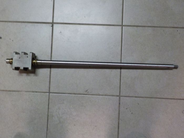 Matice řízení s kuličkami a tyčí volantu