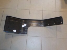 Blatník přední levý plastový - hnací náprava