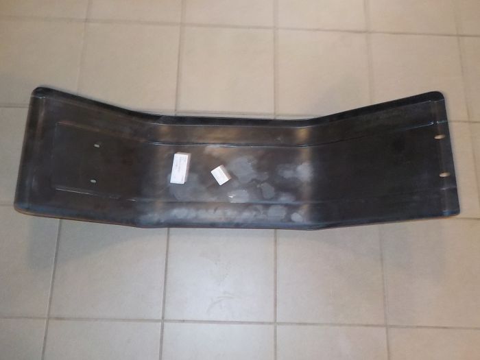 Blatník přední pravý plastový - hnací náprava