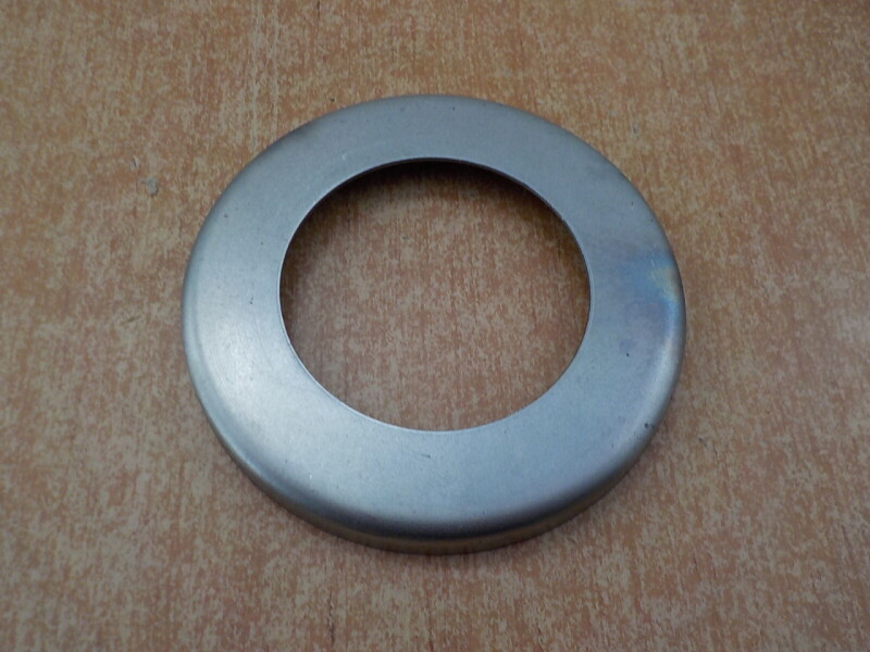 Víčko těsnění náboje