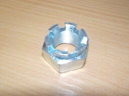 Matice stahovacího šroubu přední osy M20x1,5