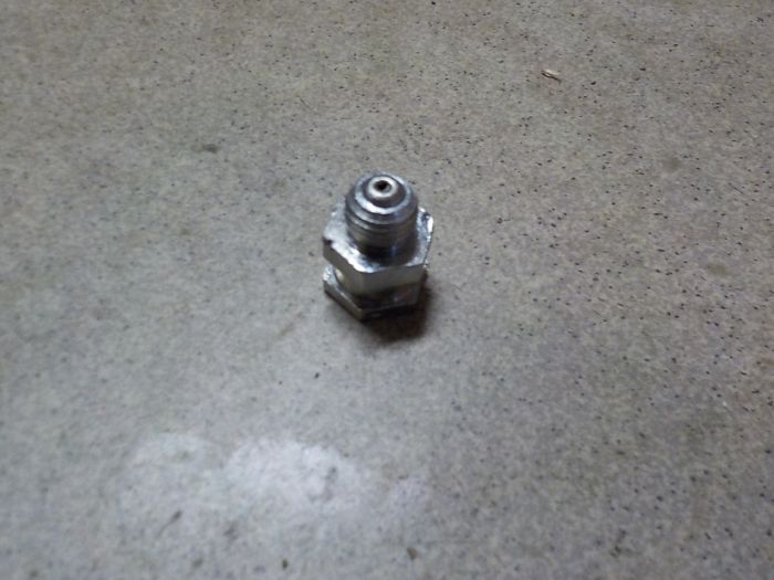 Maznička M10x1 nasouvací