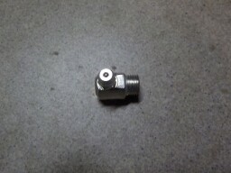 Maznička M10x1 napichovací 90 stupňů