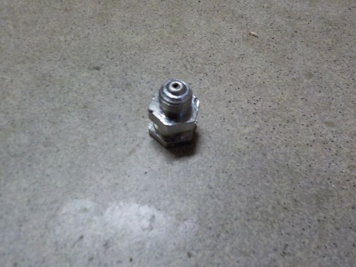 Maznička M8x1 nasouvací