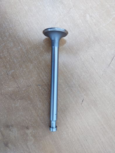 Výfukový ventil český