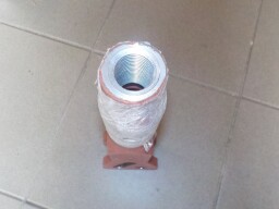 Vzpěra levého táhla hydrauliky