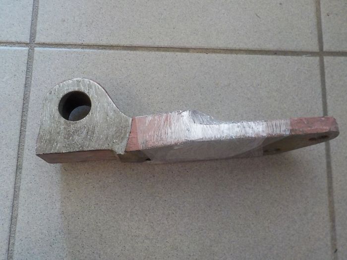 Konzola spodního táhla hydrauliky - levá