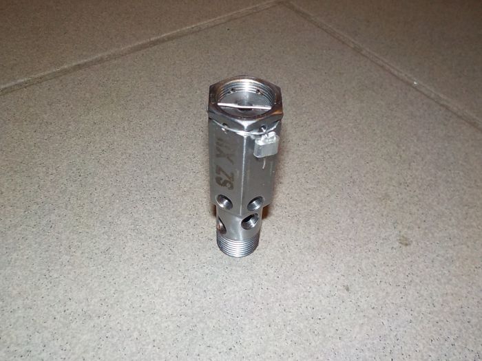 Pojistný ventil válce hydrauliky český Z5911-7745