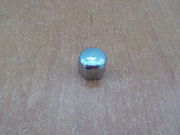 Matice víka (krytu) ventilu M8