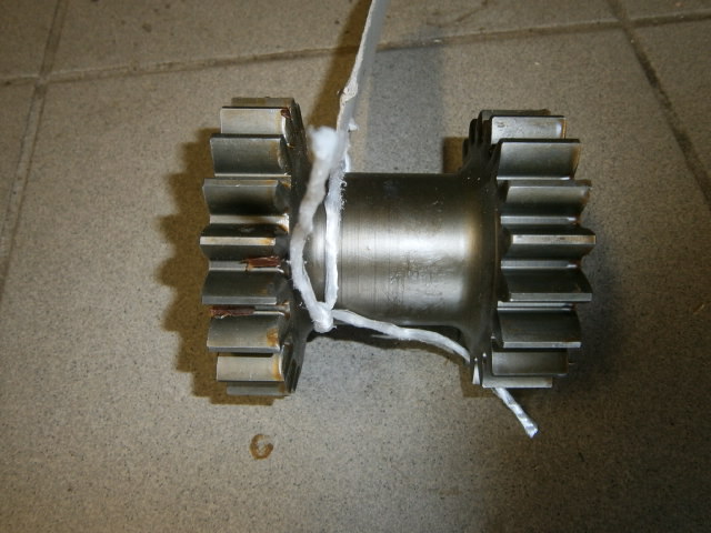 Kolo zpětné rychlosti 19/20 zubů -Z6911, 6945 - české