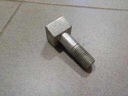 Zajišťovací šroub agroháku  