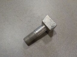 Zajišťovací šroub agroháku  