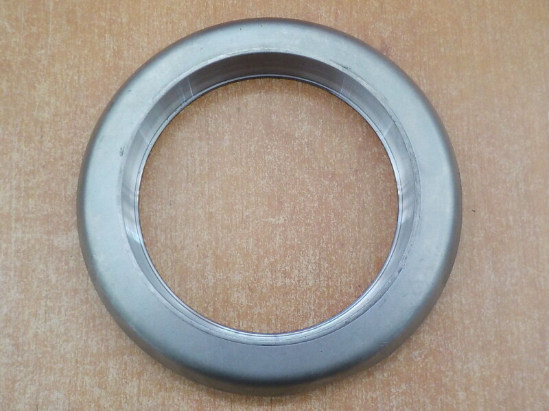 Odstřikovací kroužek zadního víka