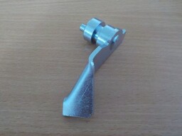 Páka zapínání náhonu