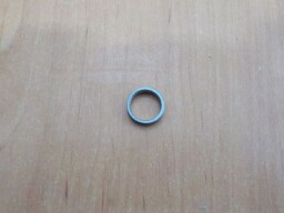 Distanční kroužek páky ovládání hydrauliky