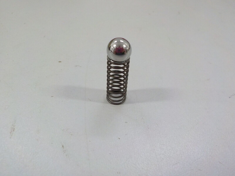 Pružina a kulička tělesa čističe oleje