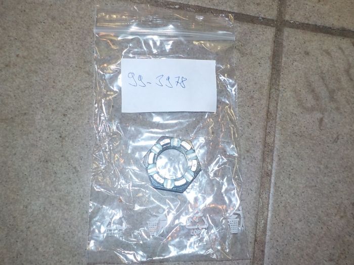 Korunová matice  M16x1,5