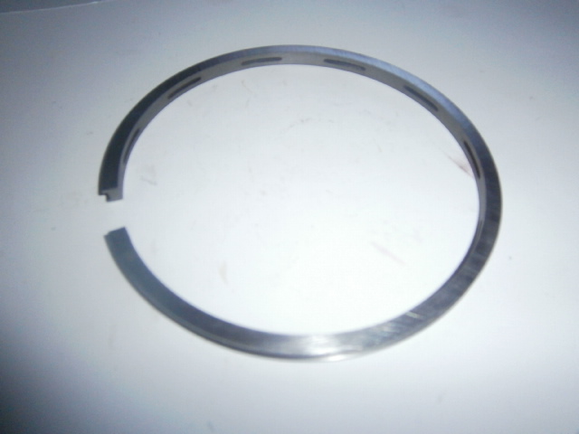 Pístní kroužek stírací 105x5 mm