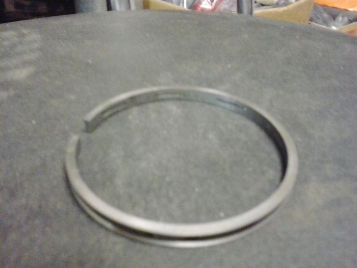 Pístní kroužek stírací 60x4,5 mm