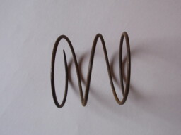 Pružina čističe paliva