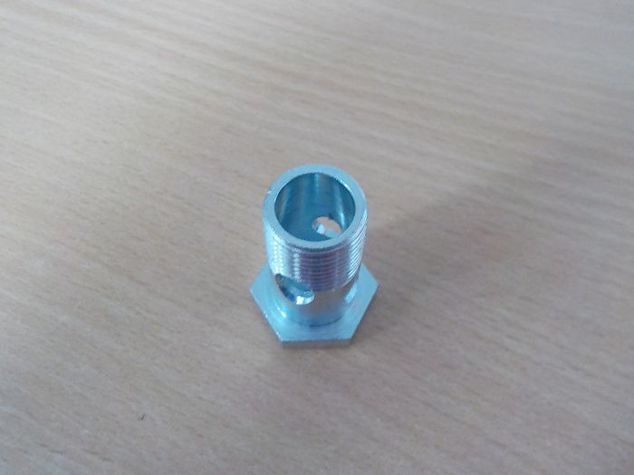 Průtokový šroub M18x1,5