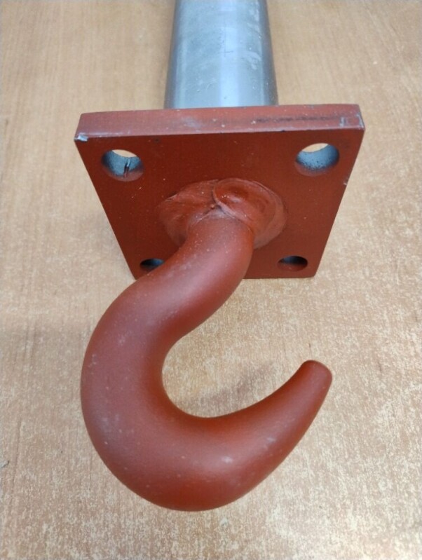 Středový čep s předním hákem