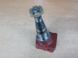 Otočný čep přední nápravy 6-děrový 