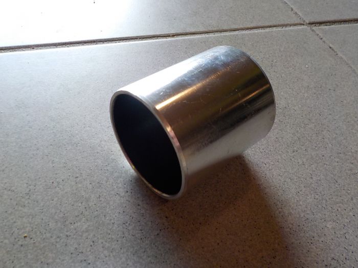 Pouzdro svislého čepu kovové spodní