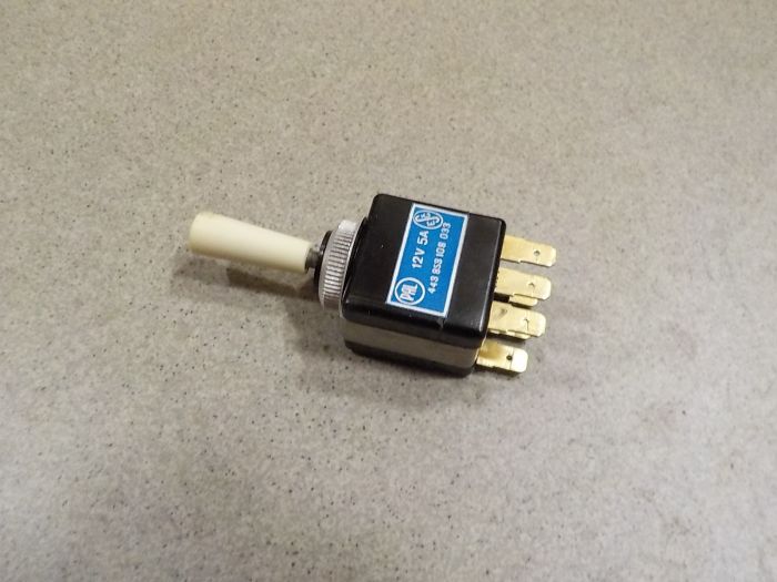 Páčkový přepínač směrových světel