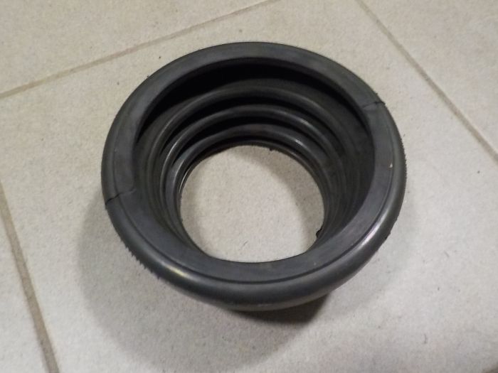 Spodní manžeta svislého čepu 