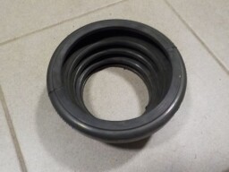 Spodní manžeta svislého čepu 