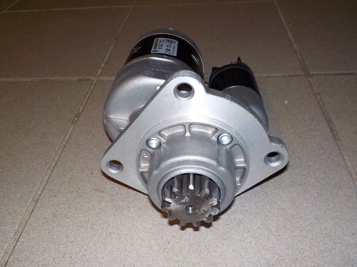 Startér s převodovkou Zetor 12V 2,7kW český Magneton